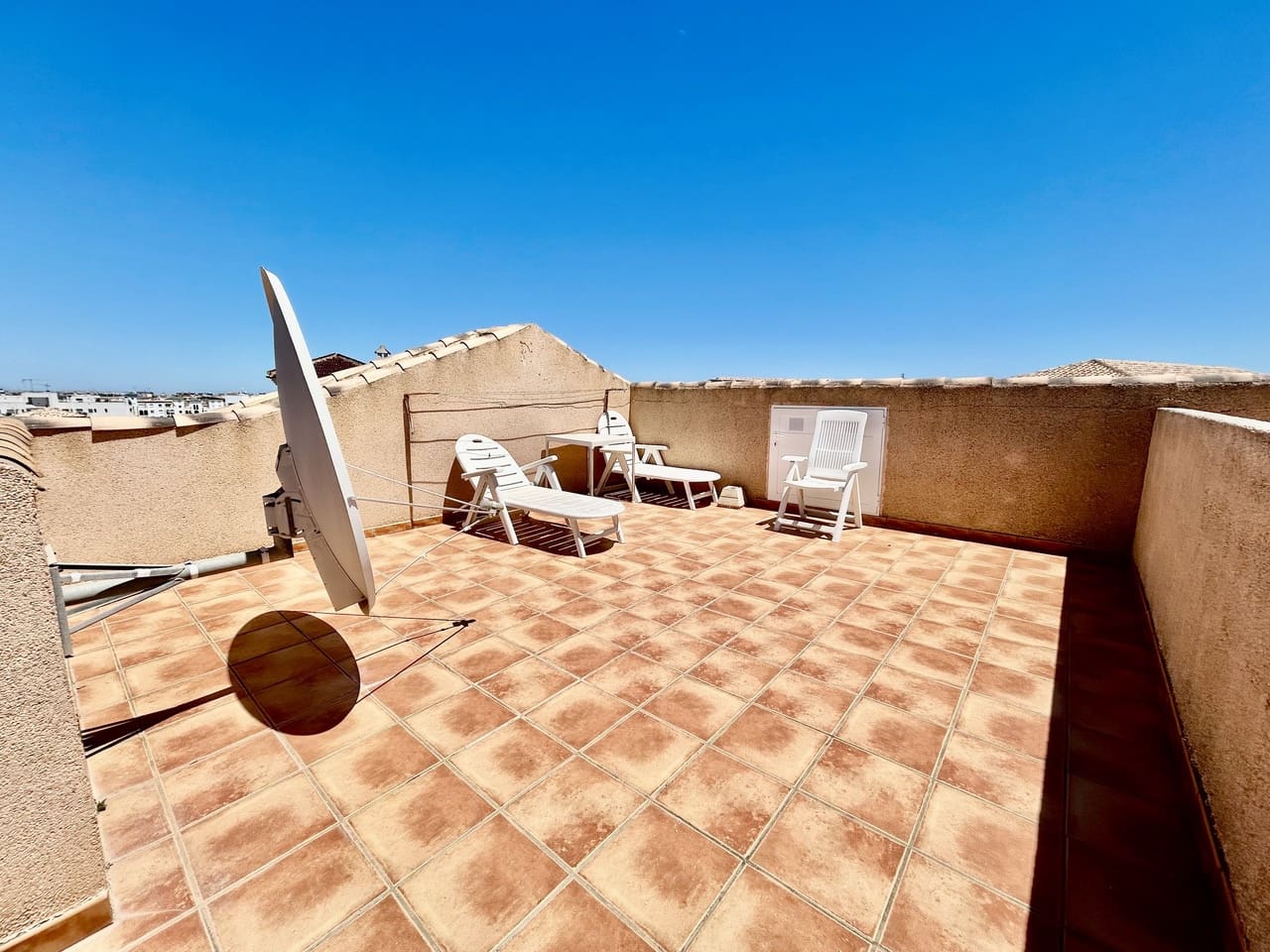2 soveværelse Lejlighed til salg i La Zenia med swimmingpool garage - € 165.000 (Ref: 9964349)