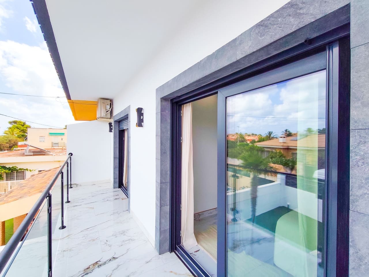 5 soveværelse Byhus til salg i Los Urrutias med swimmingpool - € 499.000 (Ref: 9964454)