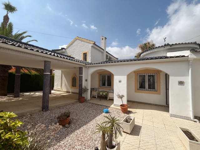 4 sypialnia Willa na sprzedaż w Ciudad Quesada, Rojales z basenem - 585 000 € (Ref: 9965720)