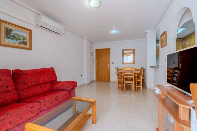2 soveværelse Lejlighed til salg i Torrevieja med garage - € 139.000 (Ref: 9965726)