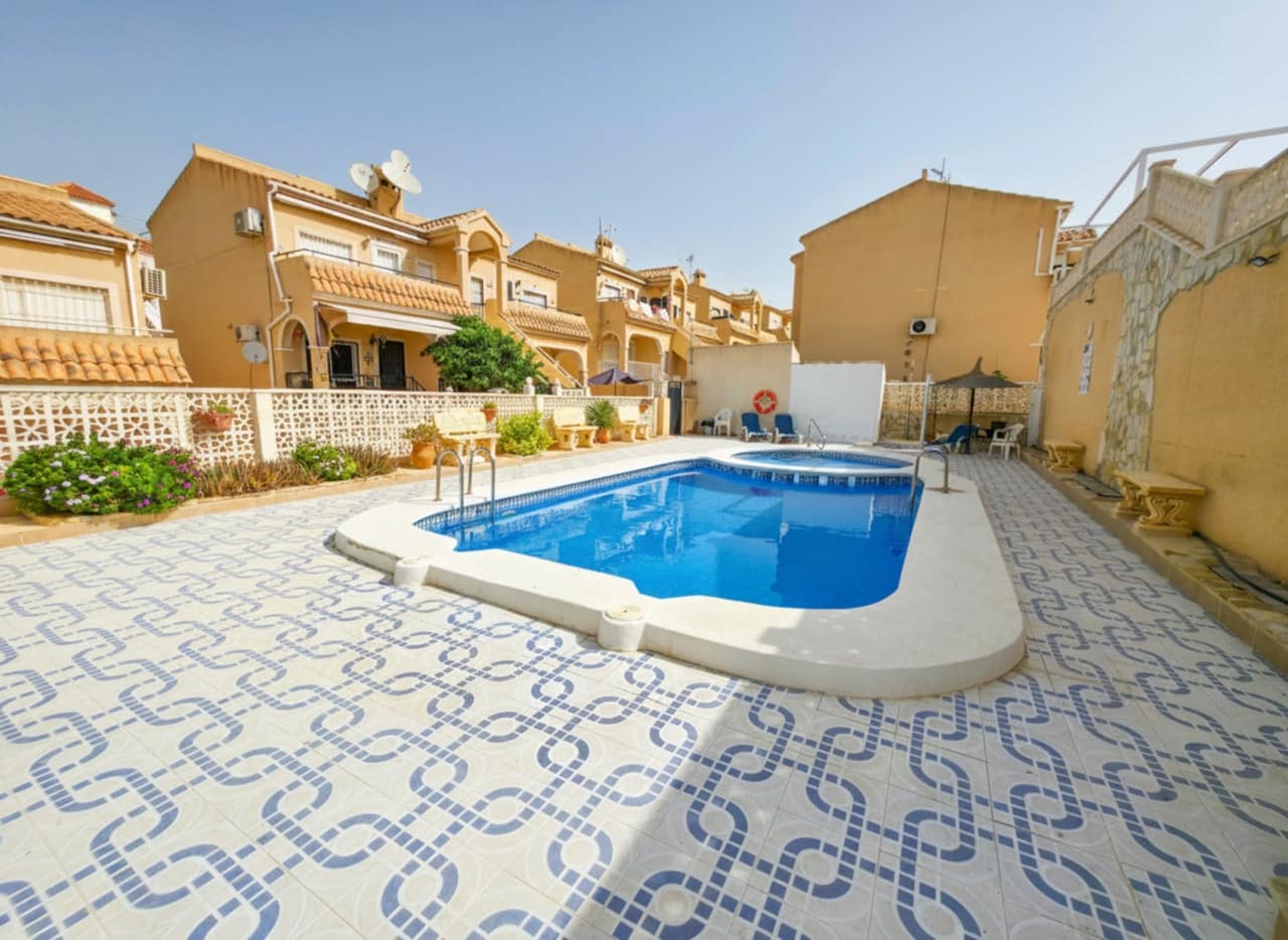2 chambre Appartement à vendre à Villamartin avec piscine - 139 950 € (Ref: 9967089)
