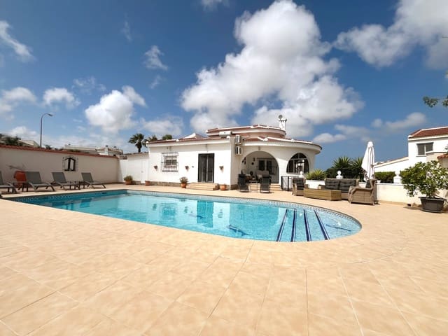 4 camera da letto Villa in vendita in Ciudad Quesada, Rojales con piscina garage - 625.000 € (Rif: 9971773)