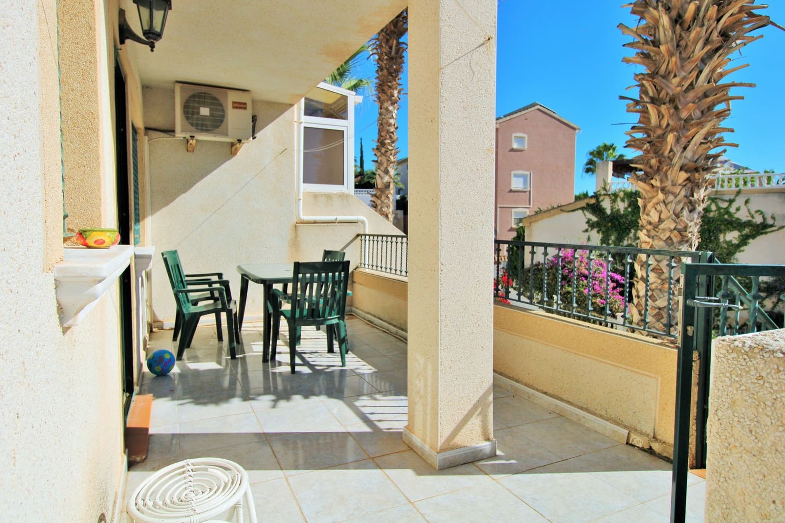 3 soverom Hus til salgs i Villamartin med svømmebasseng - € 249 990 (Ref: 9981500)