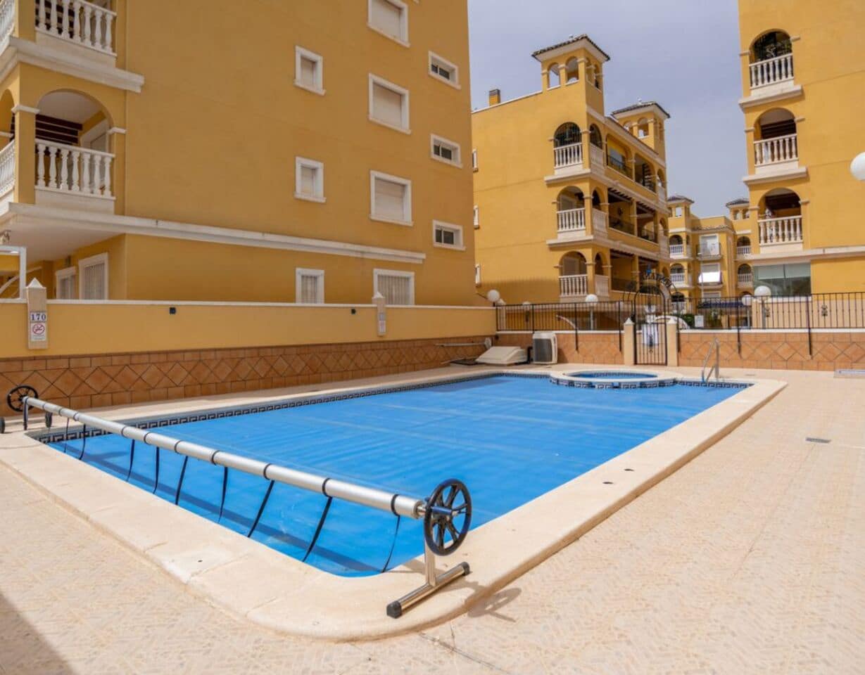 2 soverom Leilighet til salgs i Algorfa med svømmebasseng garasje - € 139 995 (Ref: 9981506)