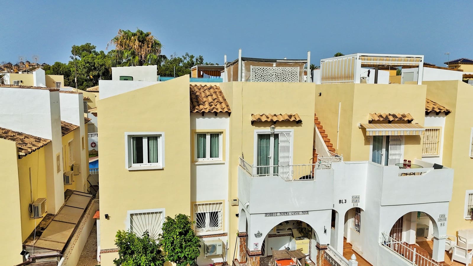 2 soveværelse Lejlighed til salg i Villamartin med swimmingpool - € 164.000 (Ref: 9981509)