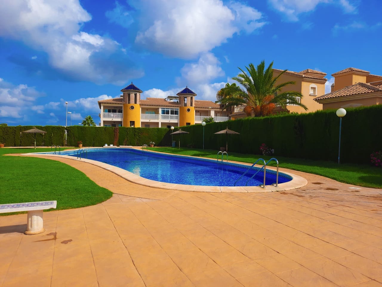 2 sovrum Lägenhet till salu i Villamartin med pool - 149 950 € (Ref: 9986245)