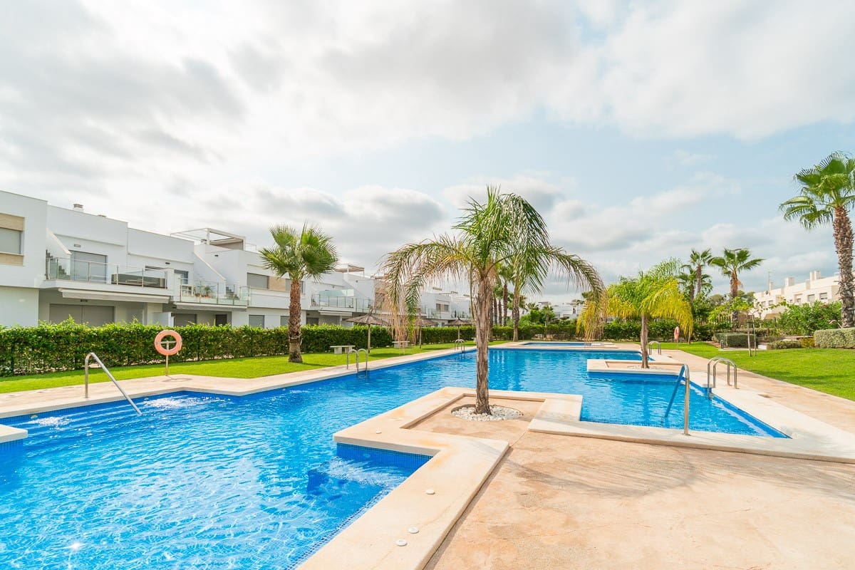 2 soveværelse Bungalow til salg i Vistabella med swimmingpool - € 239.900 (Ref: 9994709)
