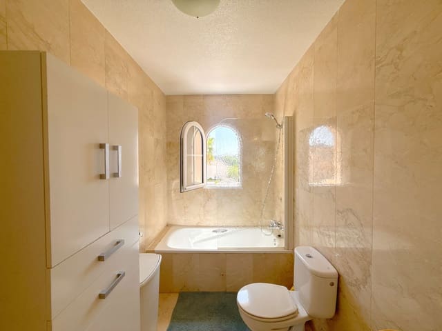 2 soverom Hus til salgs i Las Ramblas Golf, Orihuela med svømmebasseng - € 224 000 (Ref: 9994712)