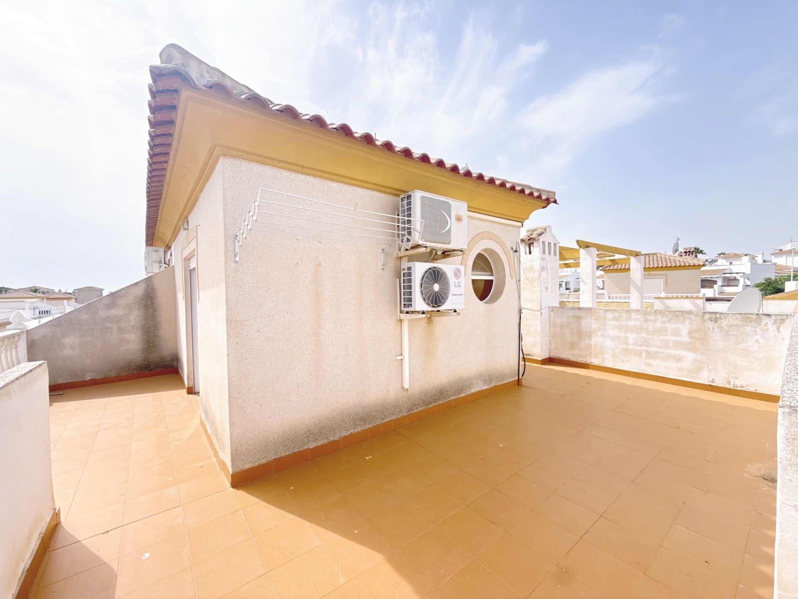 Casa de 3 habitaciones en Orihuela Costa en venta con piscina - 179.950 € (Ref: 9995411)