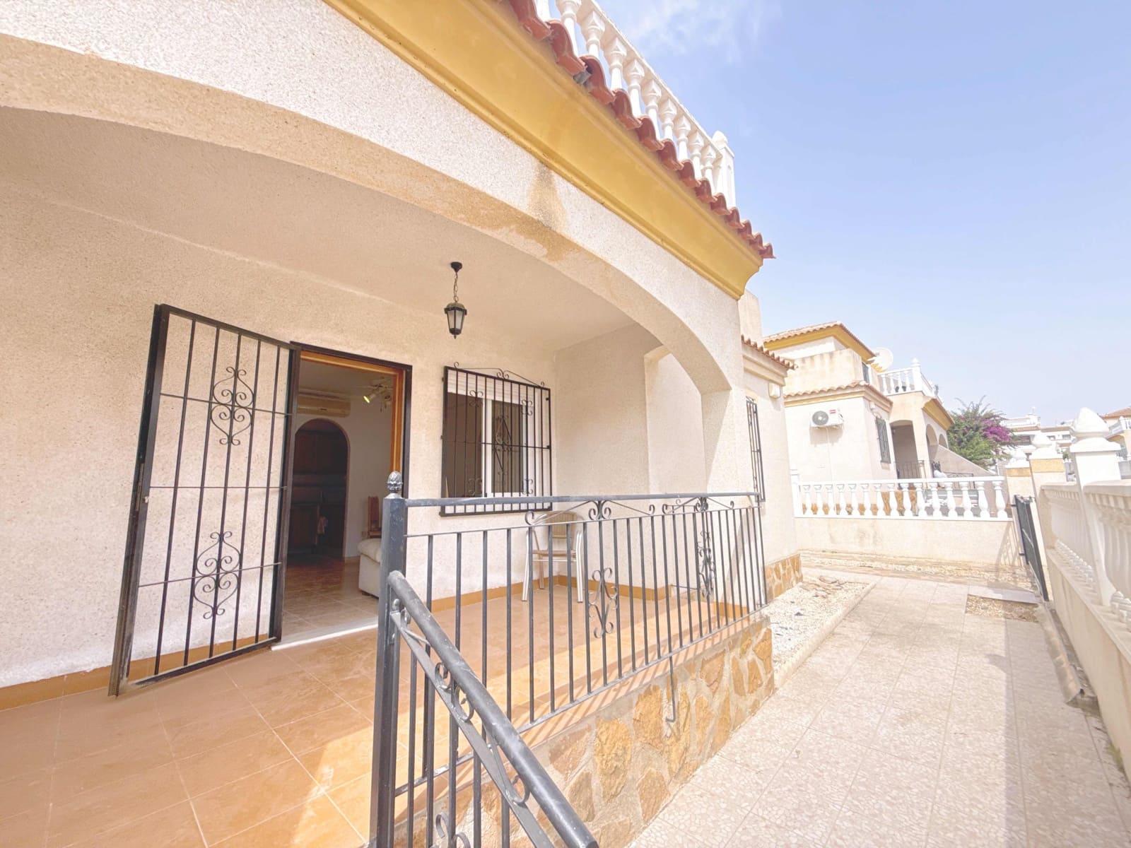Casa de 3 habitaciones en Orihuela Costa en venta con piscina - 179.950 € (Ref: 9995411)