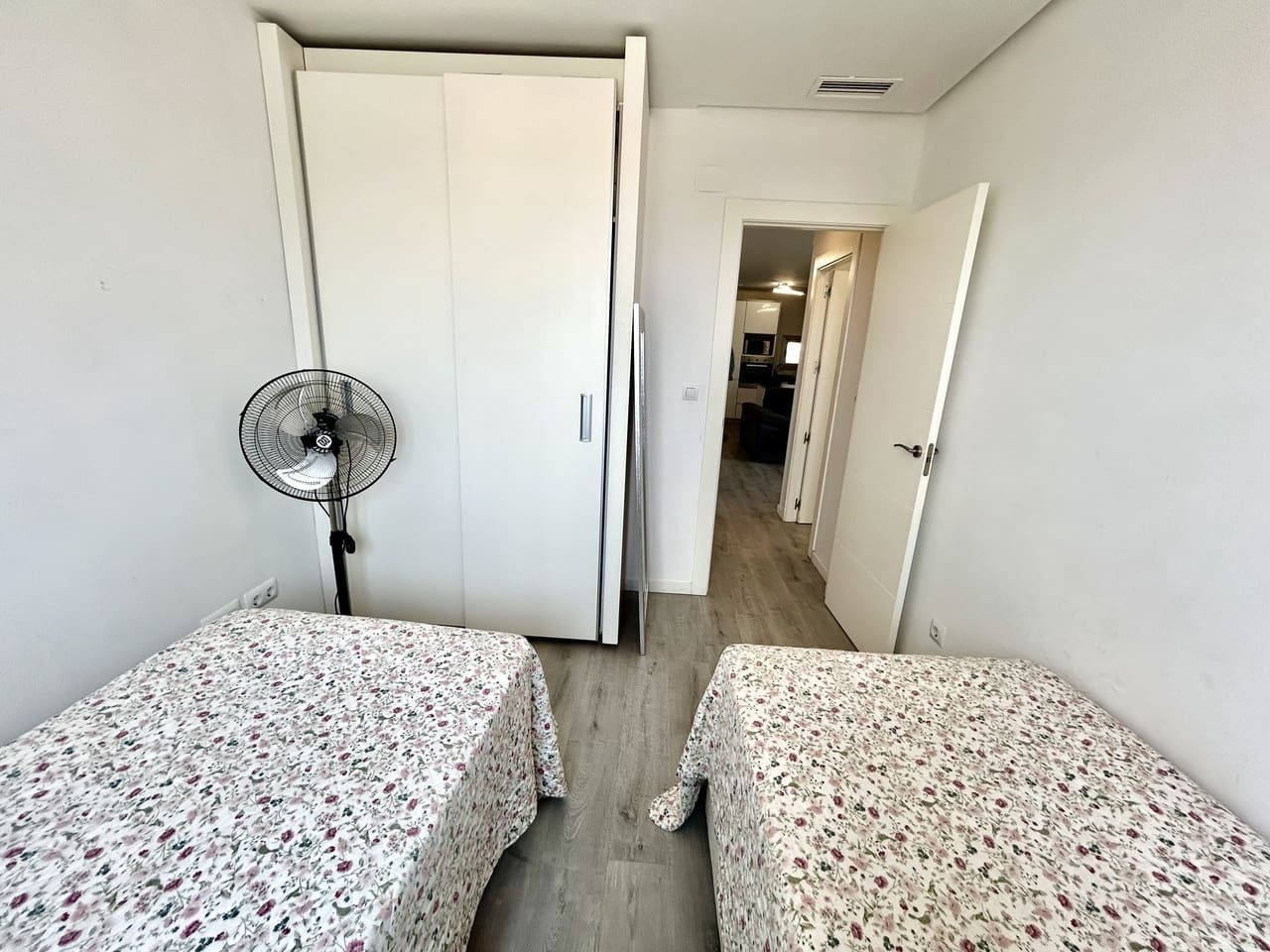 2 soverom Leilighet til salgs i Los Dolses med svømmebasseng garasje - € 299 000 (Ref: 9996384)
