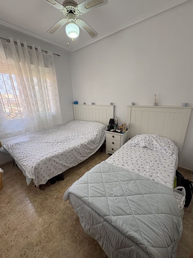 3 soverom Hus til salgs i Villamartin med svømmebasseng - € 199 995 (Ref: 9996387)
