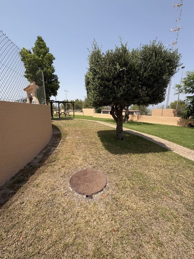 3 soverom Hus til salgs i Villamartin med svømmebasseng - € 199 995 (Ref: 9996387)