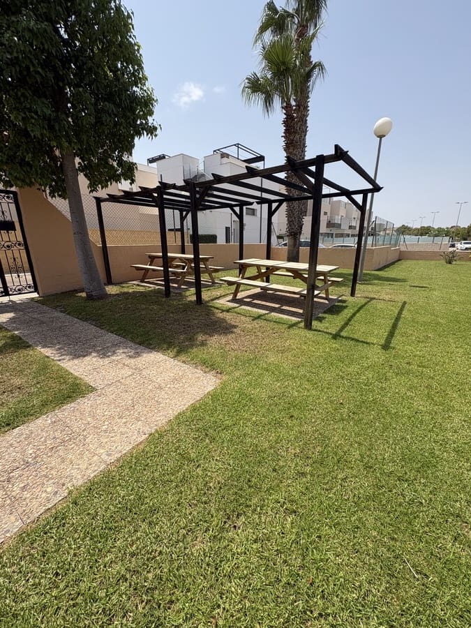 3 soverom Hus til salgs i Villamartin med svømmebasseng - € 199 995 (Ref: 9996387)