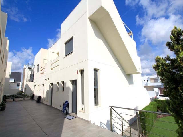 Casa de 3 habitaciones en Benijófar en venta - 325.000 € (Ref: 9996445)