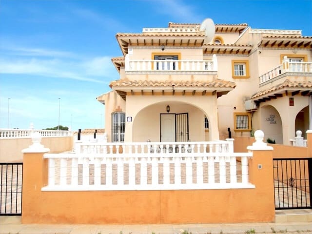 Casa de 3 habitaciones en Cabo Roig, Orihuela en venta - 229.000 € (Ref: 9996446)