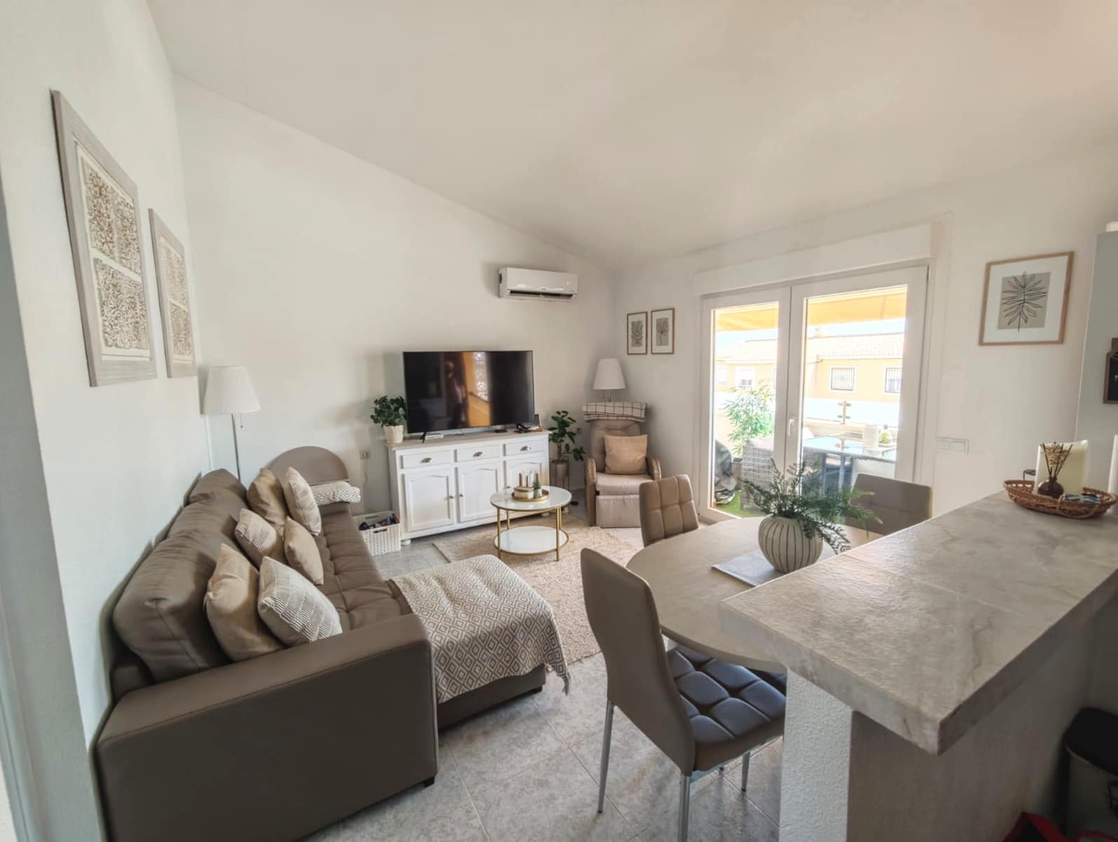 2 sovrum Lägenhet till salu i Villamartin med pool - 144 990 € (Ref: 9997645)