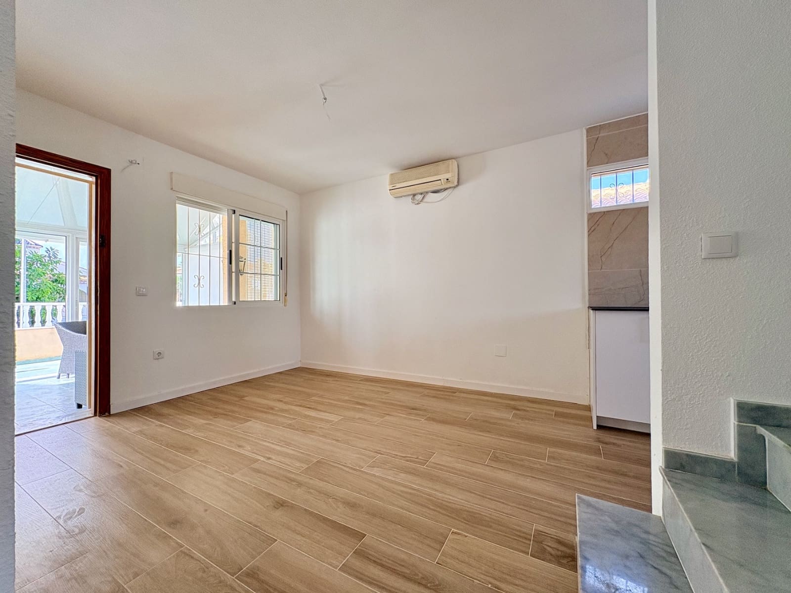 4 chambre Maison de Ville à vendre à Orihuela avec piscine - 270 000 € (Ref: 9999054)