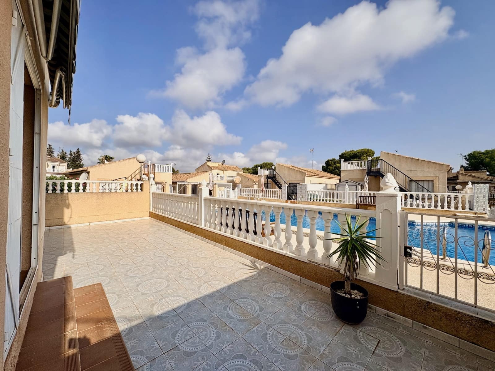 4 chambre Maison de Ville à vendre à Orihuela avec piscine - 270 000 € (Ref: 9999054)