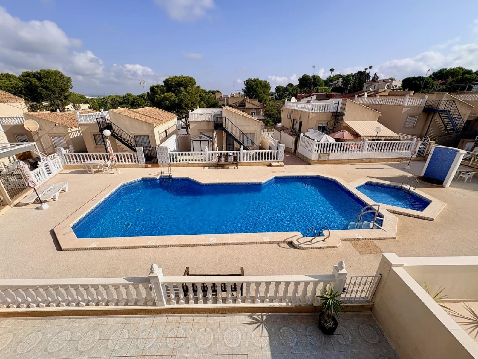 4 chambre Maison de Ville à vendre à Orihuela avec piscine - 270 000 € (Ref: 9999054)