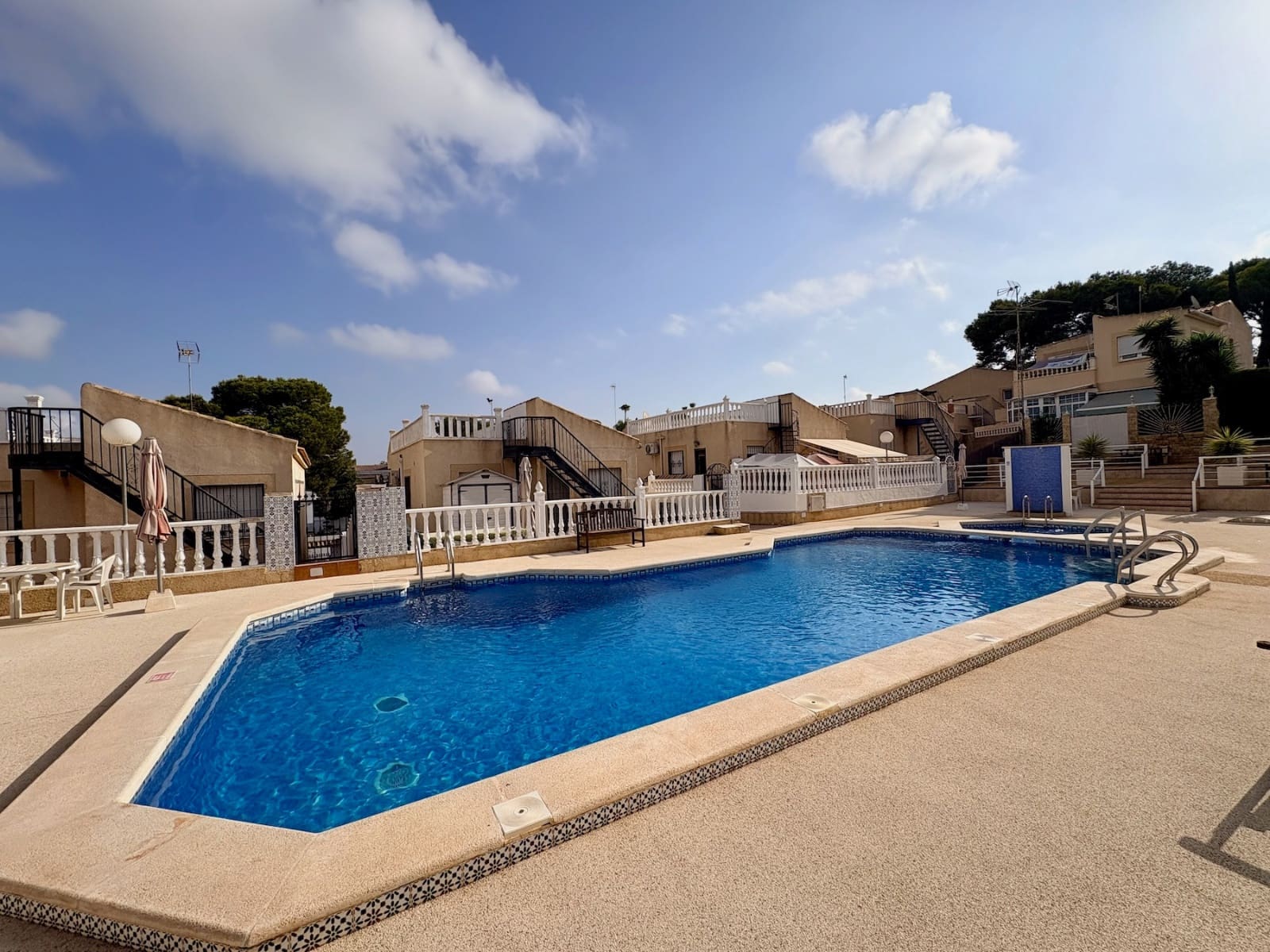 4 chambre Maison de Ville à vendre à Orihuela avec piscine - 270 000 € (Ref: 9999054)