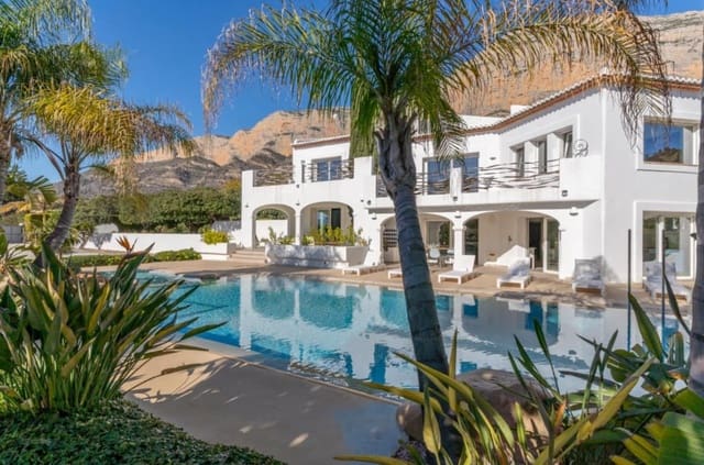 5 bedroom Villa for sale in Partida Tosal - Zona del Castellans, Javea / Xàbia with pool - € 1,695,000 (Ref: 8781107)