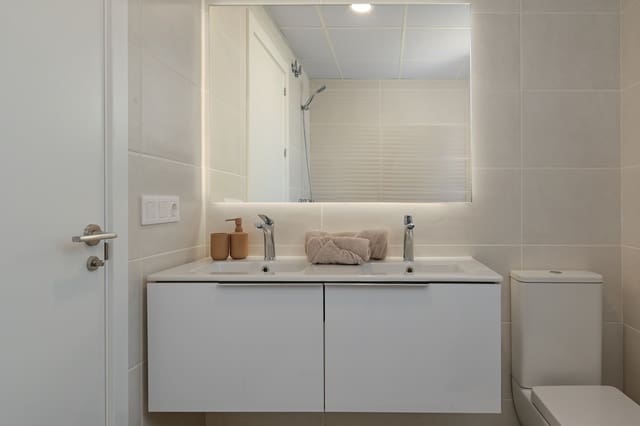 2 sovrum Lägenhet till salu i Levante - Playa Fossa, Calpe / Calp med pool garage - 401 000 € (Ref: 10165796)