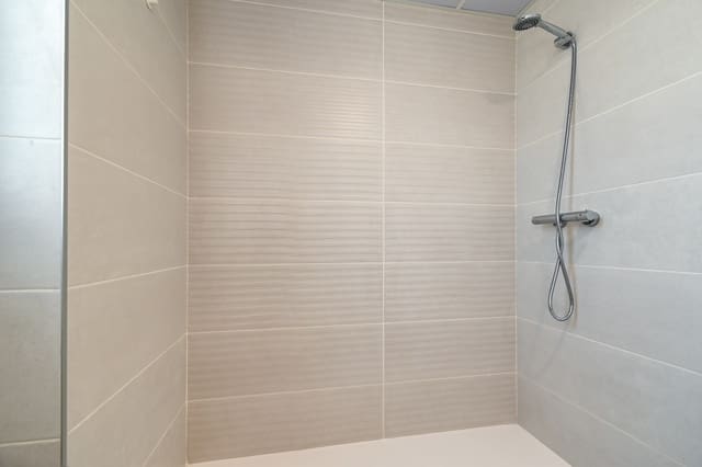 2 sovrum Lägenhet till salu i Levante - Playa Fossa, Calpe / Calp med pool garage - 401 000 € (Ref: 10165796)