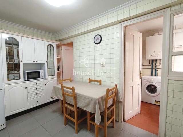 Piso de 4 habitaciones en Ferrol en venta con garaje - 220.000 € (Ref: 10000193)