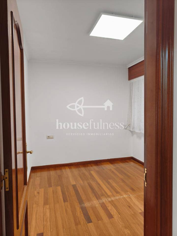 Piso de 2 habitaciones en Narón en alquiler - 650 € (Ref: 10017071)