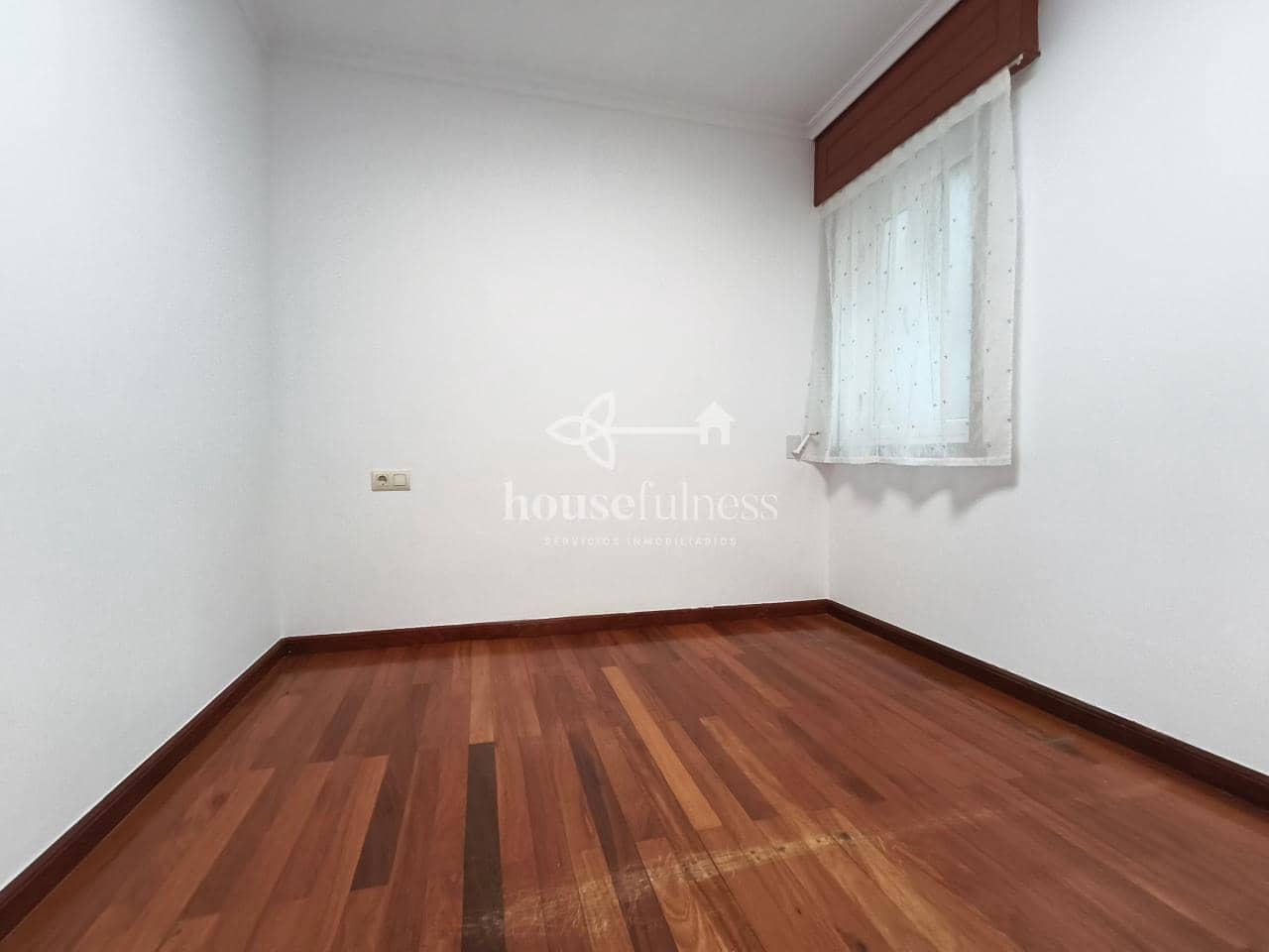 Piso de 2 habitaciones en Narón en alquiler - 650 € (Ref: 10017071)