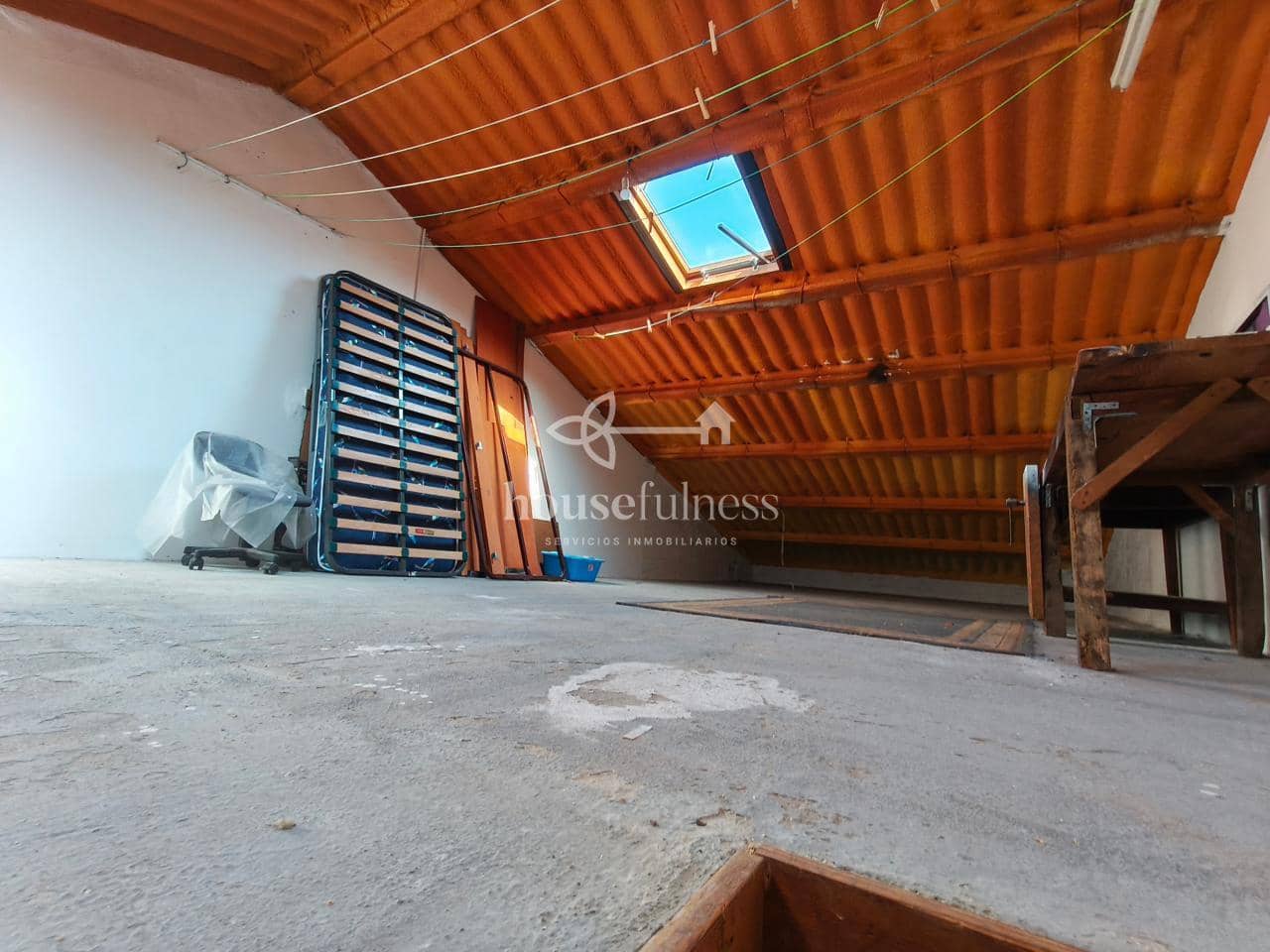 3 bedroom Flat for sale in Ferrol - € 180,000 (Ref: 10020250)