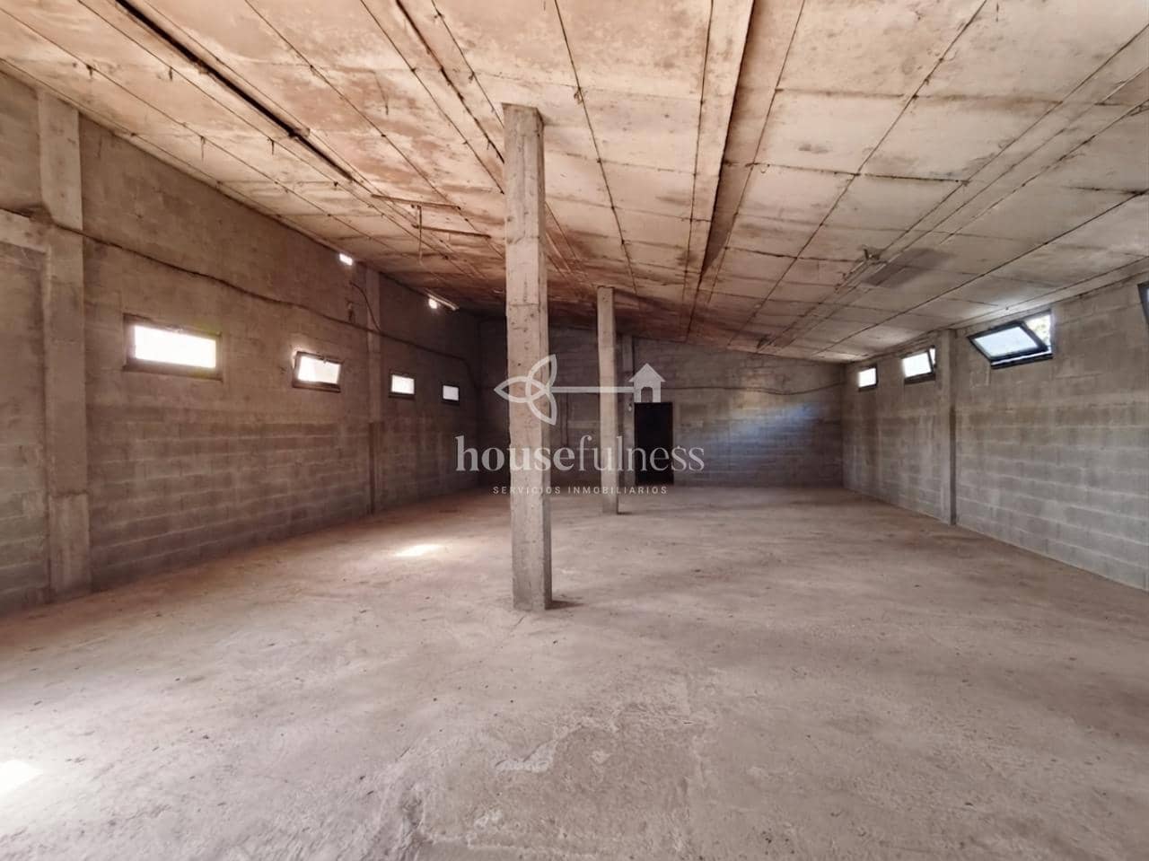 Commerciale in vendita in Fene - 270.000 € (Rif: 10030092)