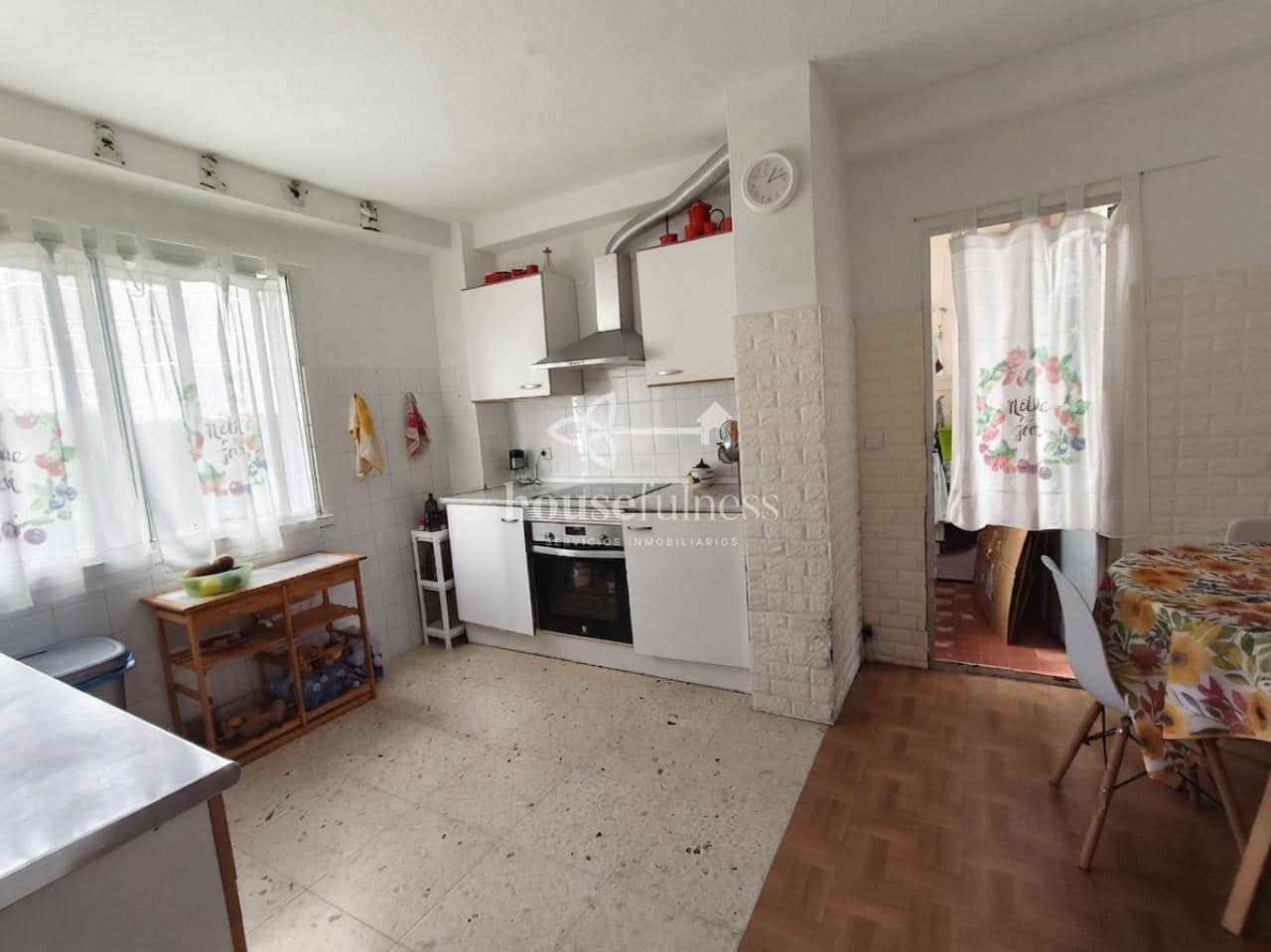 4 sypialnia Mieszkanie na sprzedaż w Ferrol z garażem - 119 000 € (Ref: 10037891)