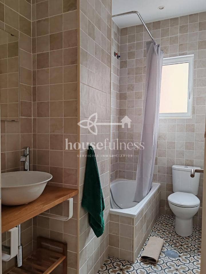 3 soverom Leilighet til leie i Ferrol - € 650 (Ref: 10040638)