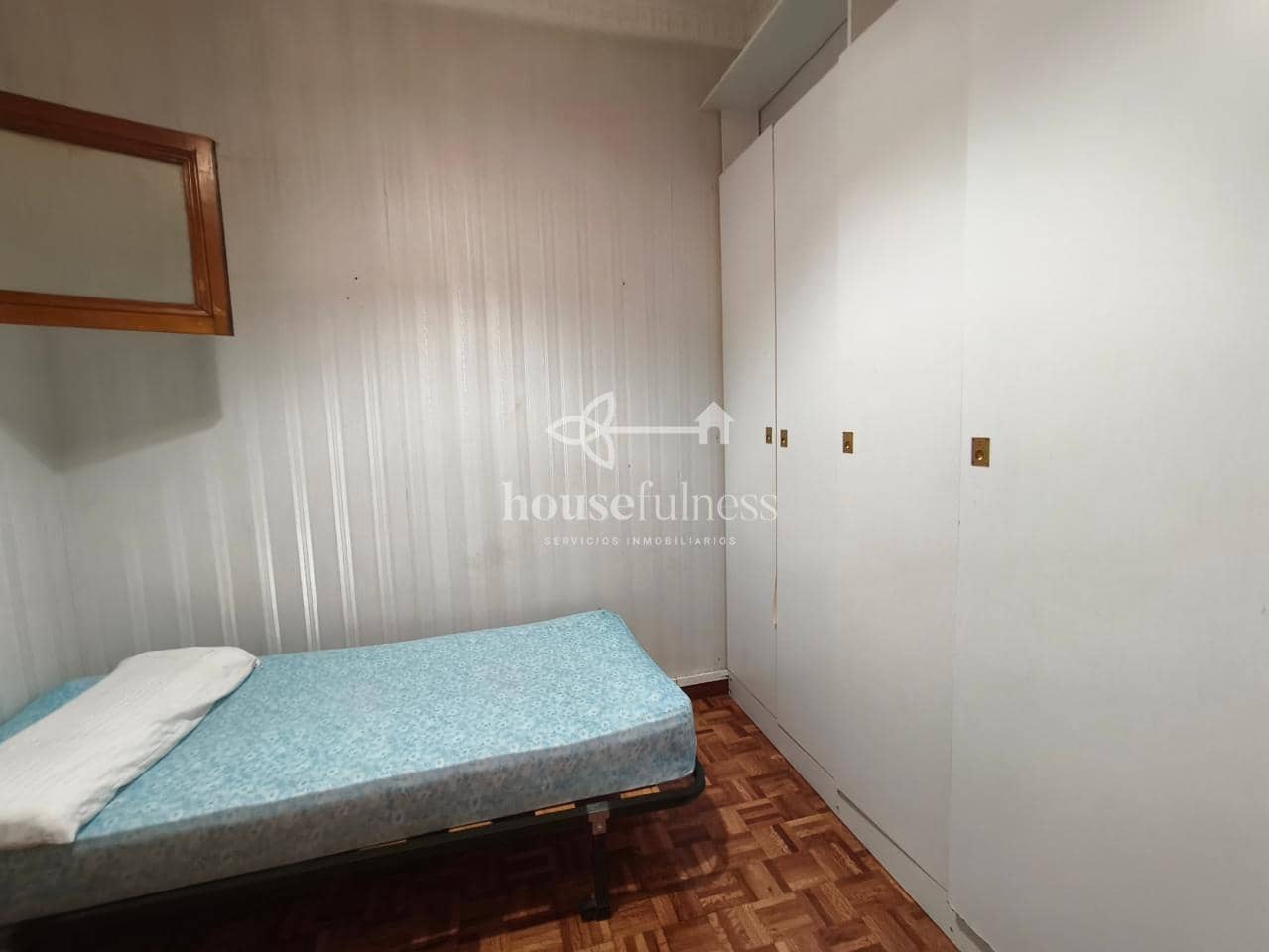 4 soveværelse Lejlighed til leje i Ferrol - € 700 (Ref: 10042531)