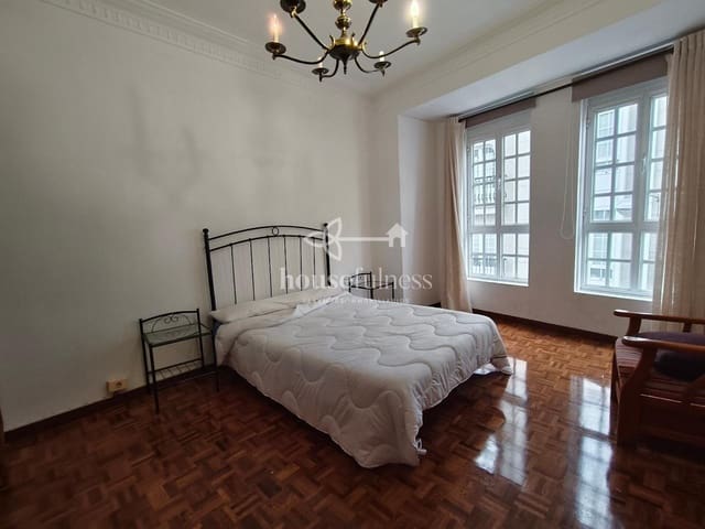 4 soverom Leilighet til leie i Ferrol - € 700 (Ref: 10042531)