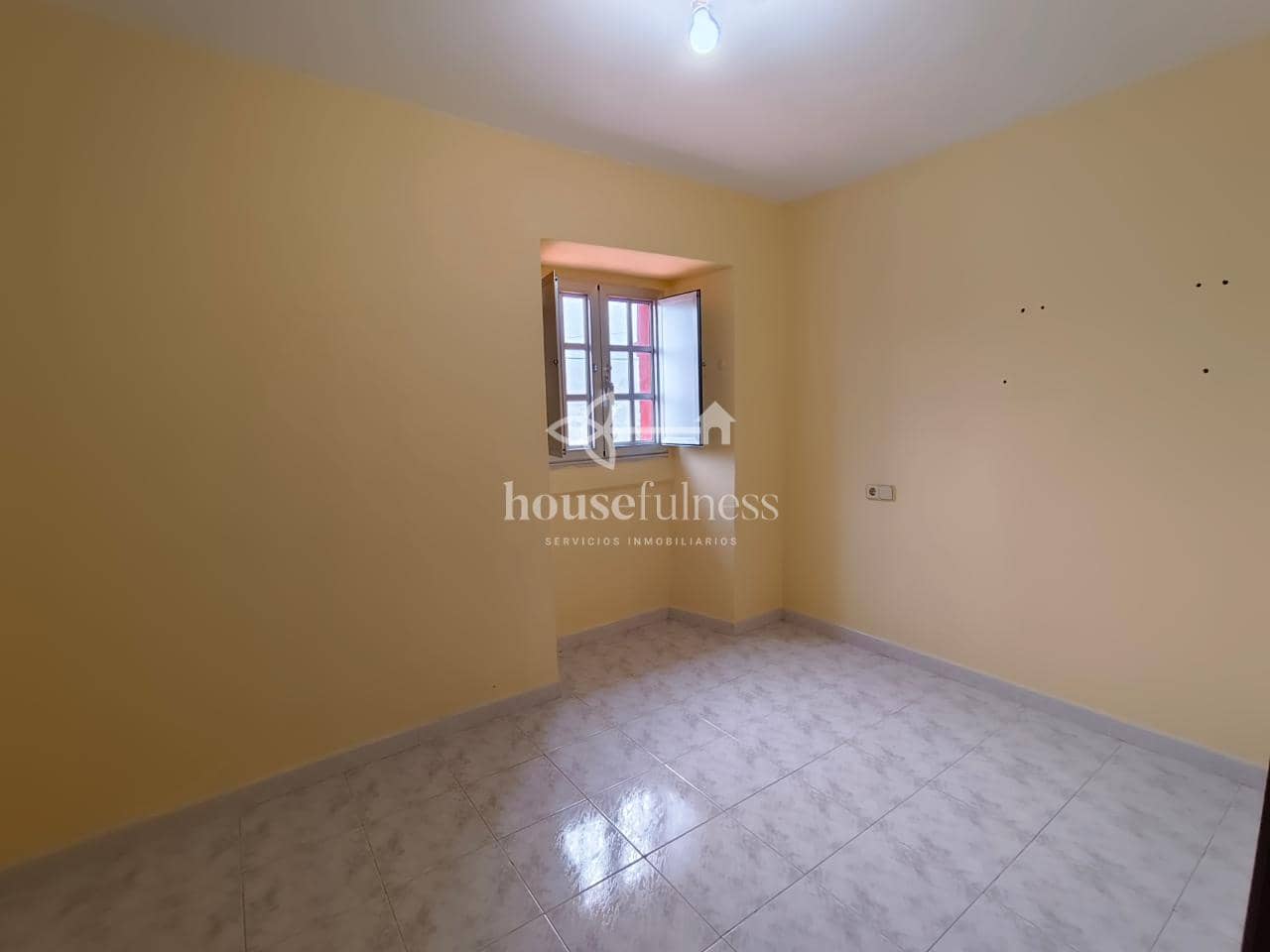 Casa de 5 habitaciones en Ferrol en venta - 195.000 € (Ref: 10042532)