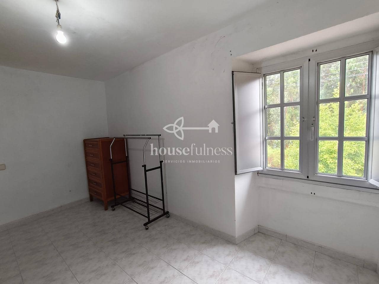 Casa de 5 habitaciones en Ferrol en venta - 195.000 € (Ref: 10042532)