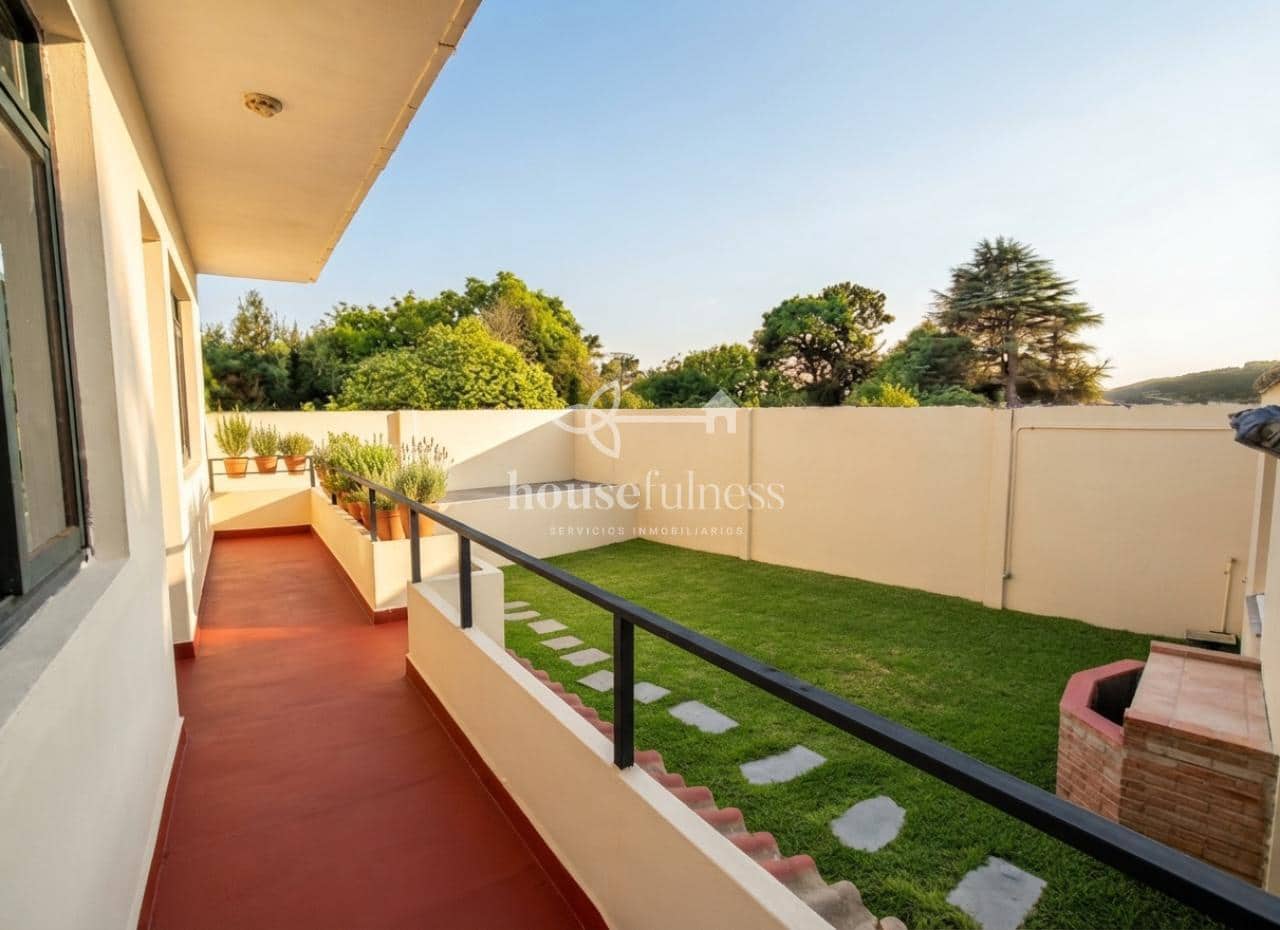 5 bedroom Townhouse for sale in Ferrol - € 325,000 (Ref: 10049966)