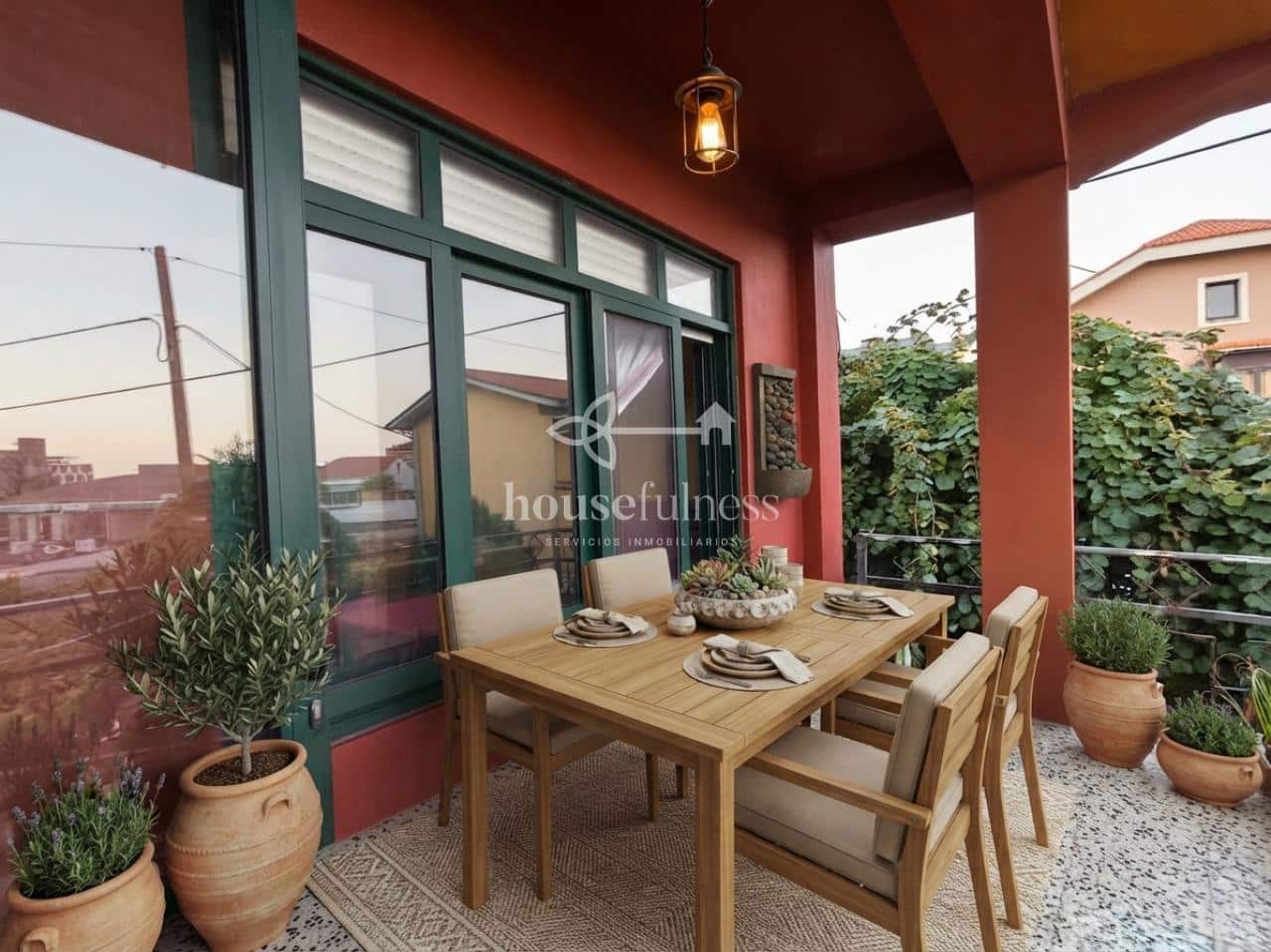 5 bedroom Townhouse for sale in Ferrol - € 325,000 (Ref: 10049966)