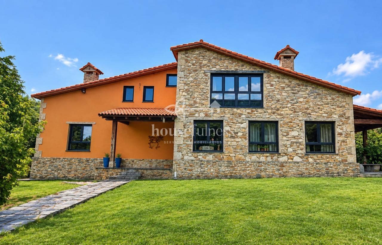 5 soverom Villa til salgs i Ferrol med garasje - € 540 (Ref: 10057933)