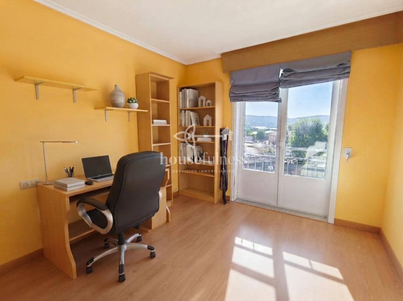 4 soveværelse Penthouse til salg i Naron med garage - € 270.000 (Ref: 10070377)