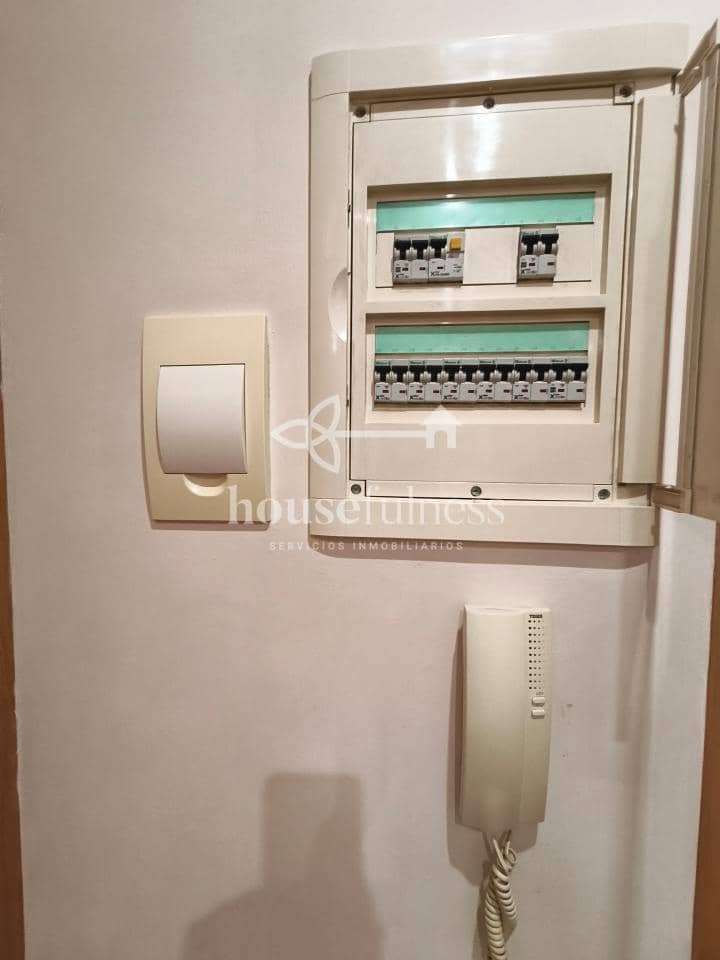 Piso de 2 habitaciones en Ferrol en alquiler - 750 € (Ref: 10080499)