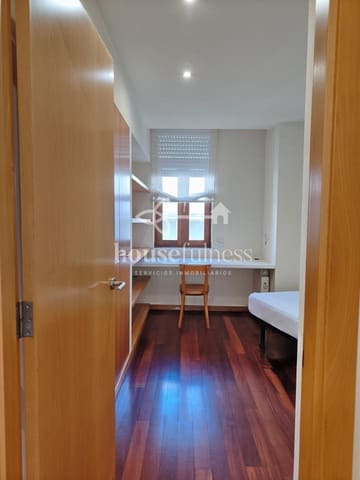2 sovrum Lägenhet att hyra i Ferrol - 750 € (Ref: 10080499)