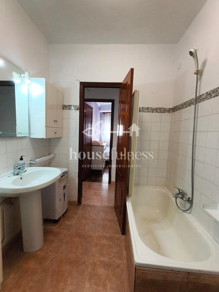 3 Zimmer Wohnung zu verkaufen in Naron - 105.000 € (Ref: 10131237)