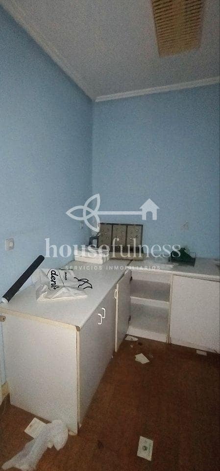 7 soveværelse Lejlighed til salg i Ferrol - € 93.000 (Ref: 10141708)