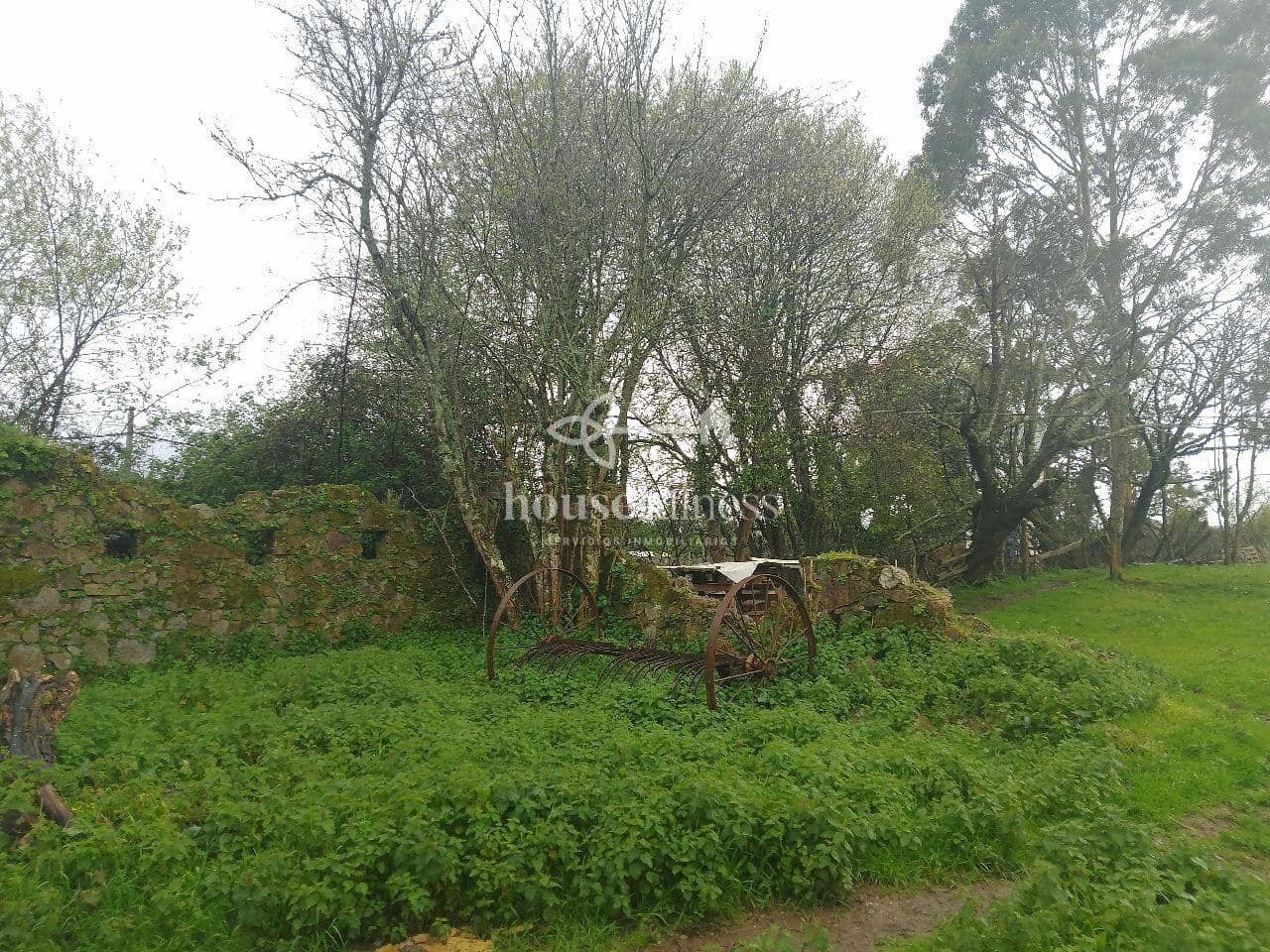 Ubebygd land til salgs i Ferrol - € 200 000 (Ref: 10145711)
