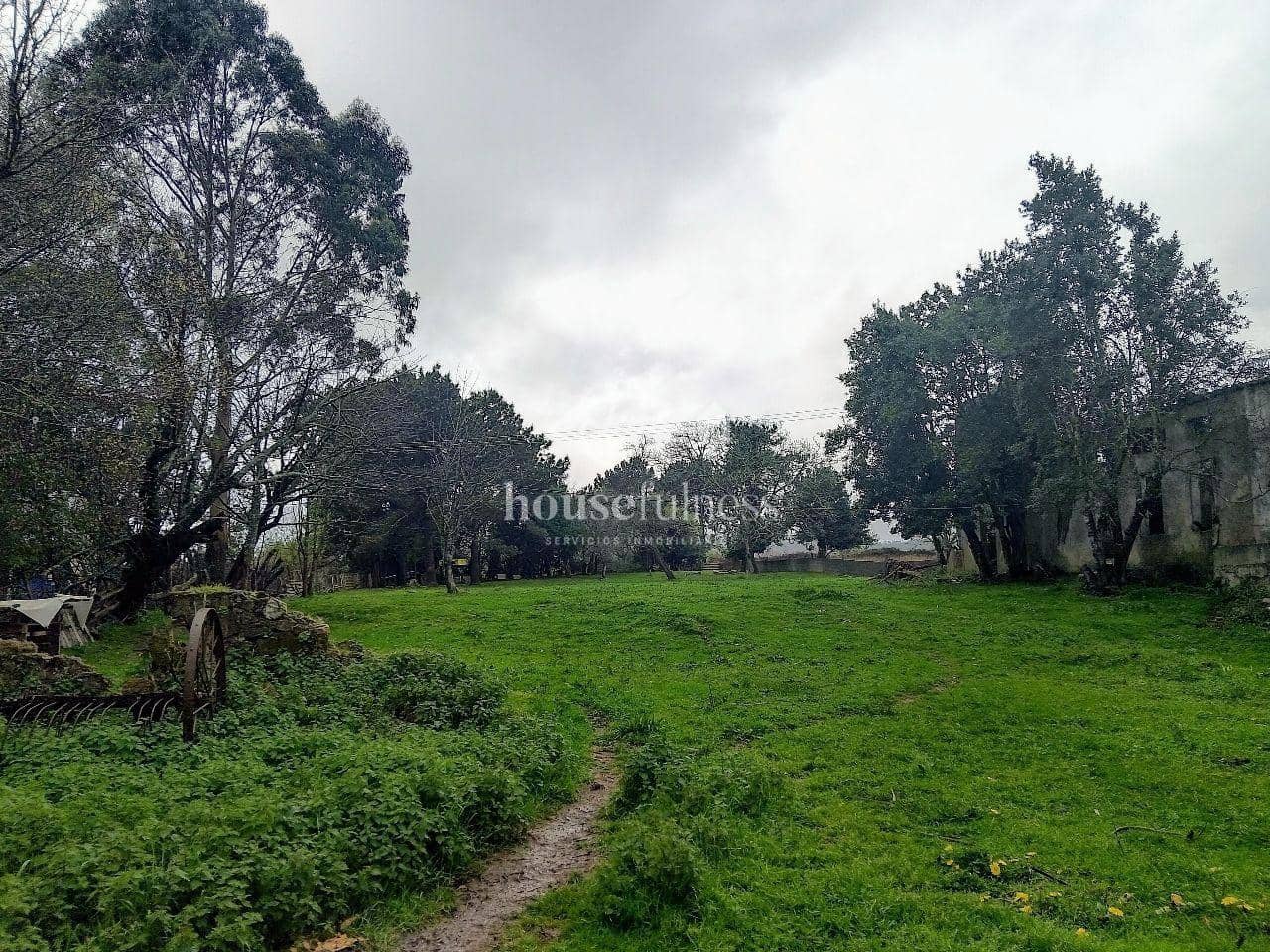 Ubebygd land til salgs i Ferrol - € 200 000 (Ref: 10145711)
