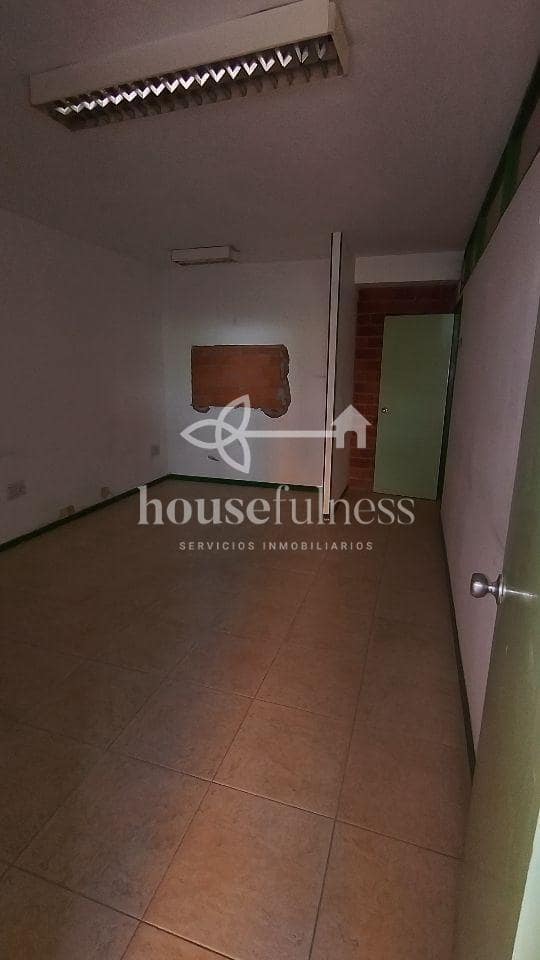 2 bedroom Flat for sale in Ferrol - € 79,000 (Ref: 10157151)